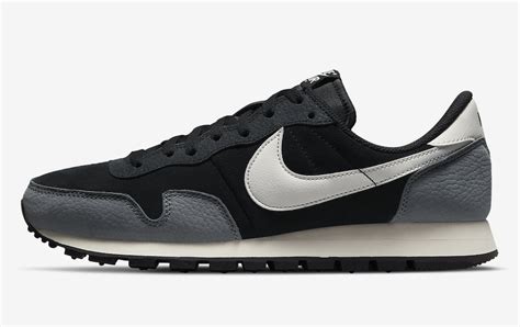 Air Pegasus 83 'Black and Cool Grey' (DN1790